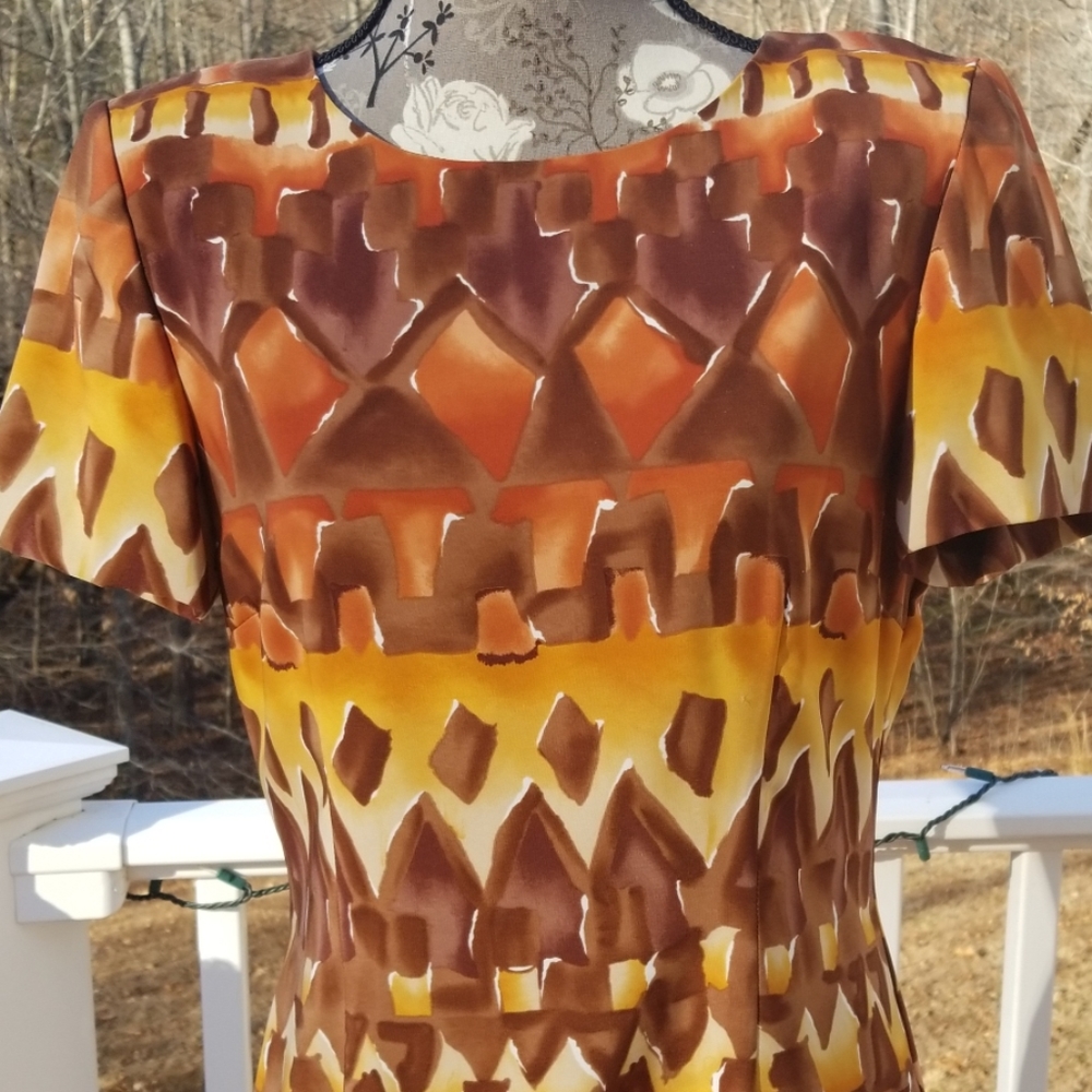 Pretty Brown Dress - Picture 1 of 4